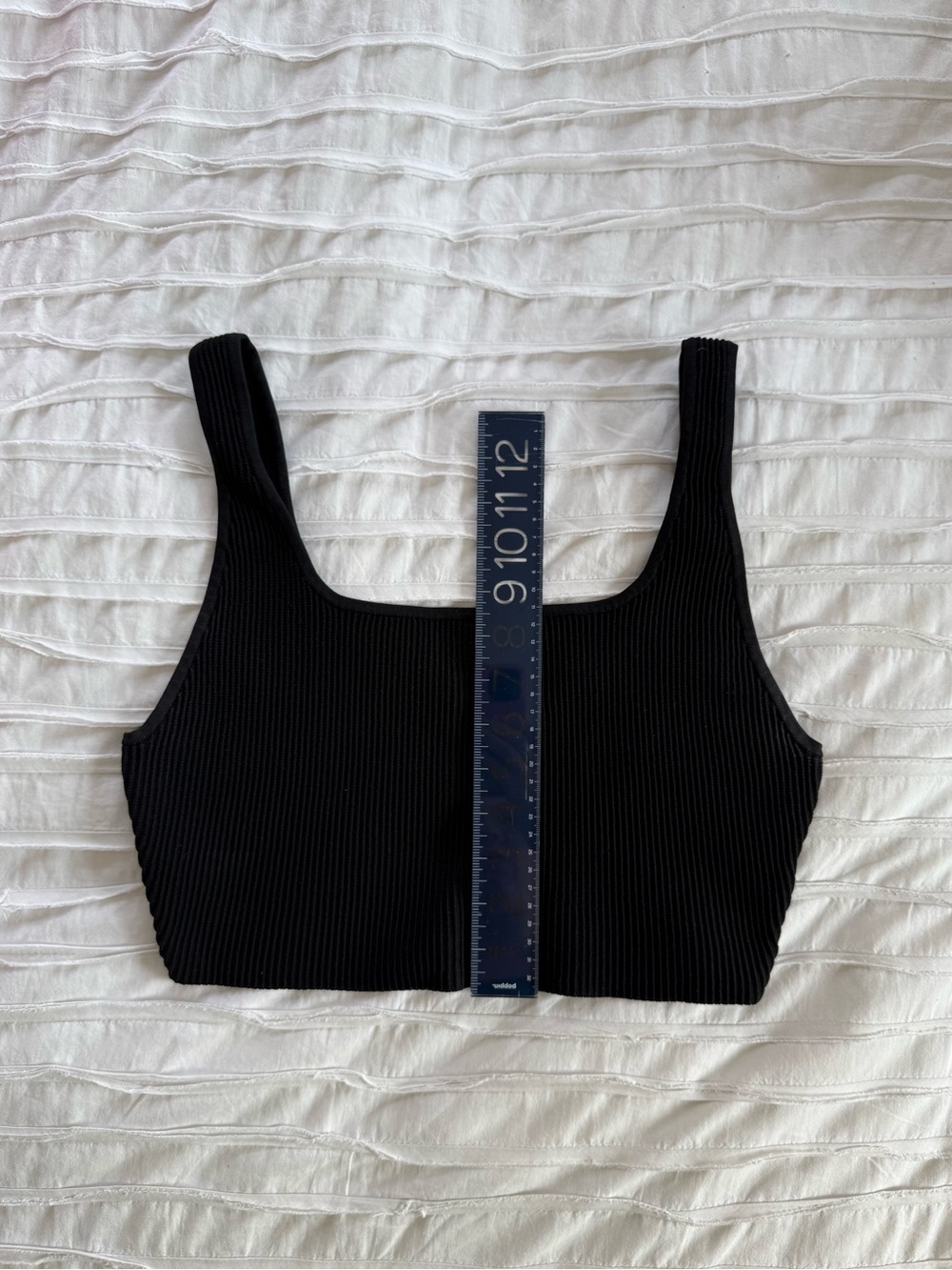 Aritzia Babaton Sculpt Knit Squareneck Cropped Tank in Black - Picture 4 of 5